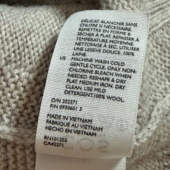 COS Lambswool V-neck Sweater Vest - sz L - Picture 7 of 7